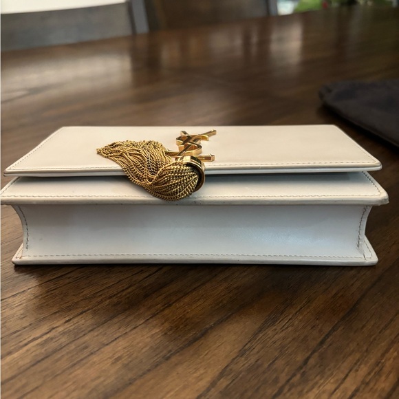 Yves Saint Laurent white Mono Barca chain purse - Picture 5 of 12